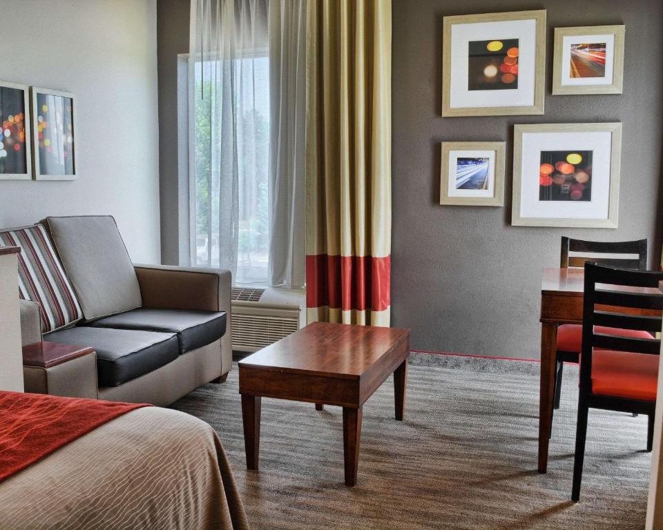 Comfort Inn Ruther Glen near Kings Dominion image 11