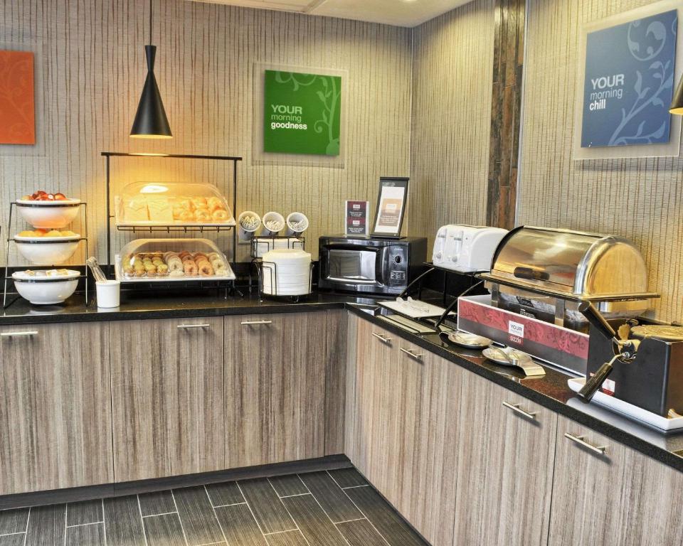 Comfort Inn Ruther Glen near Kings Dominion image 20